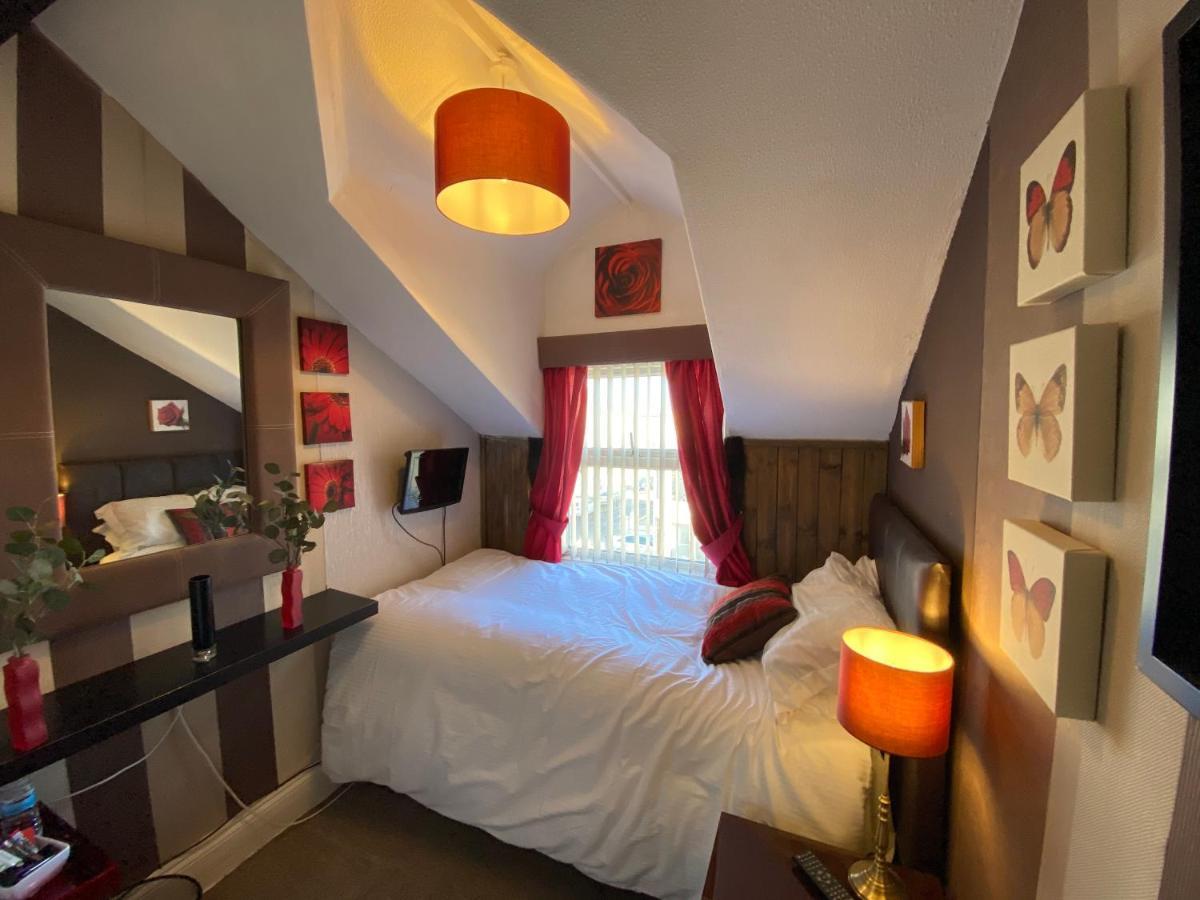 Delovely Hotel Blackpool Bagian luar foto