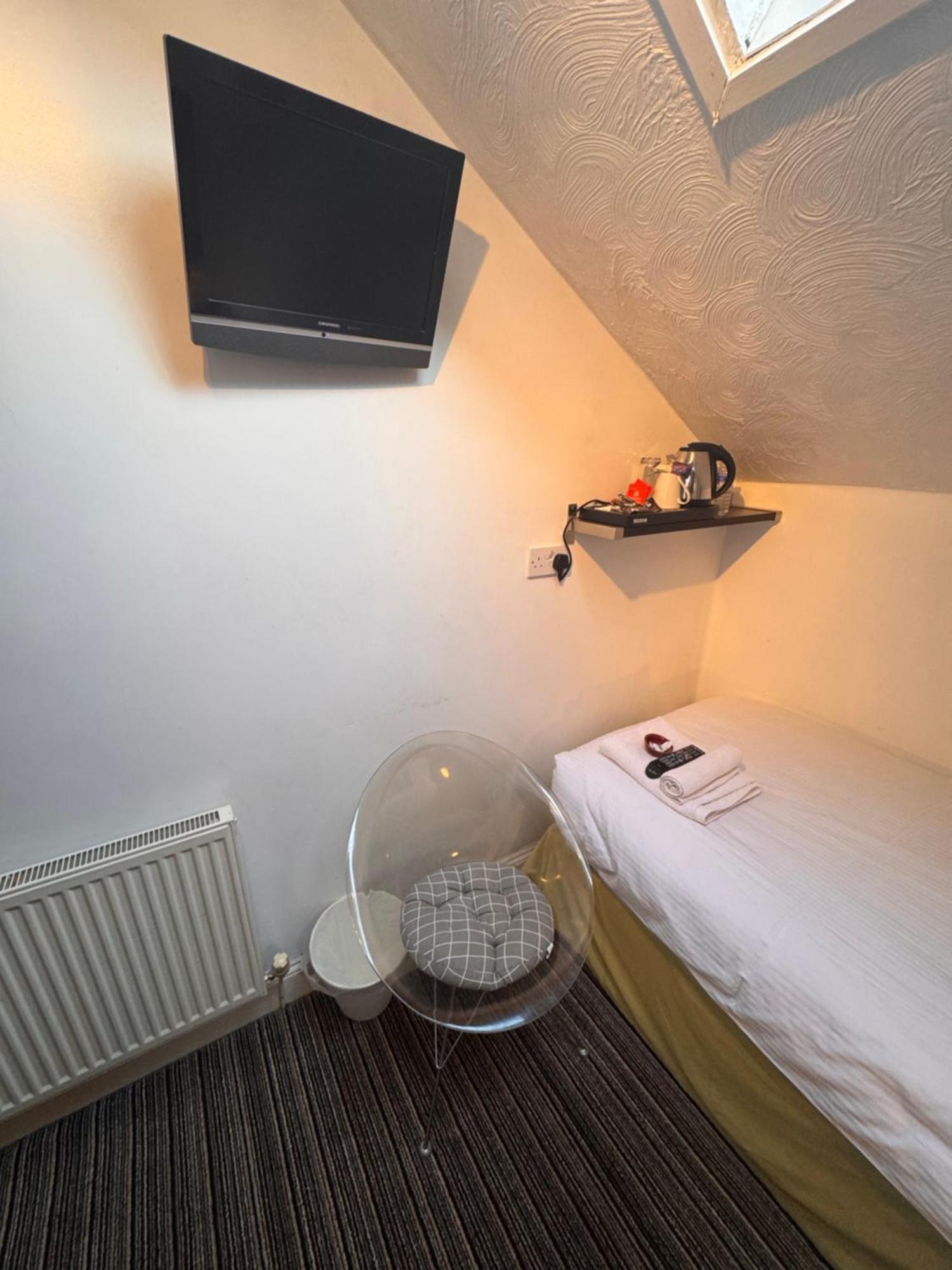 Delovely Hotel Blackpool Bagian luar foto